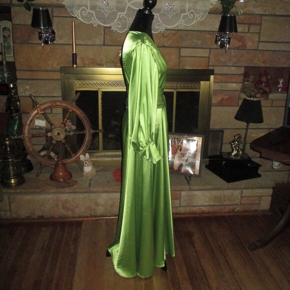 Catherine D'Lish Beverly Gown - Picture 3 of 11